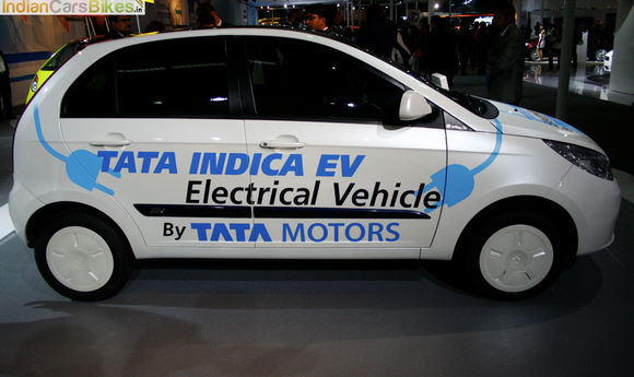 Індія купує електромобілі