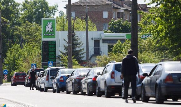 Кому війна…