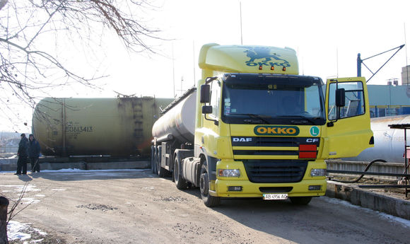 «Анвитрейд» приобрела нефтебазу «Порт» в Киеве и попросила «на выход» SOCAR и ОККО