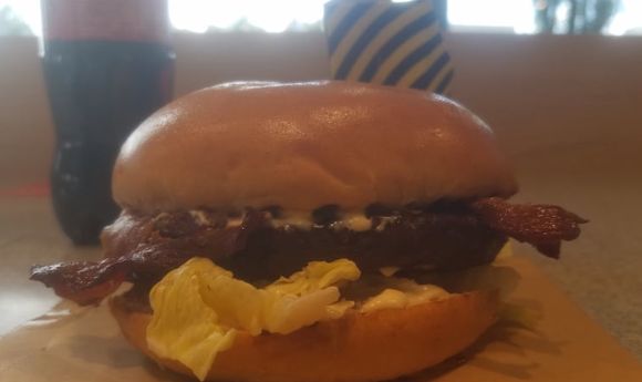 Обзор нового «фермерского» бургера на ОККО