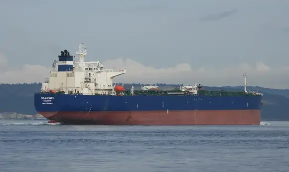 На танкері тіньового флоту Росії сталися вибухи в порту Італії