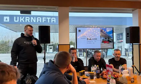 Ukrnafta за три дні зібрала для «Хартії» понад 900 тис. грн
