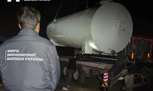 На Одещині судитимуть двох чоловіків за незаконний продаж пального