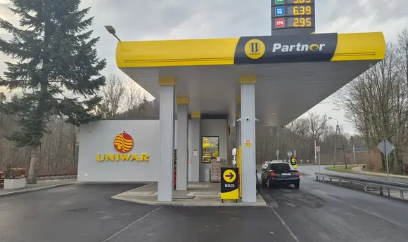 Польський партнер Slovnaft відкрив оновлену АЗС біля кордону з Чехією