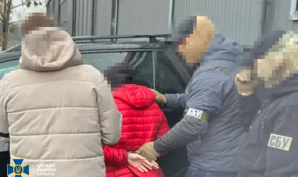 Податківця на Сумщині затримали через вимагання хабара за ліцензію на торгівлю пальним