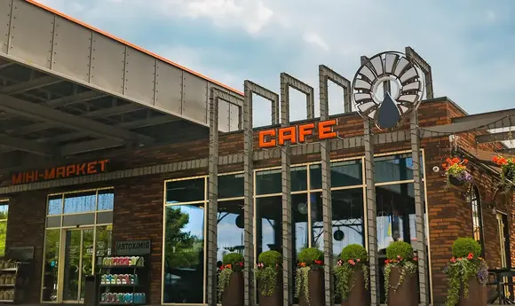 В Черкасах з’явилась справжня зелена АЗС