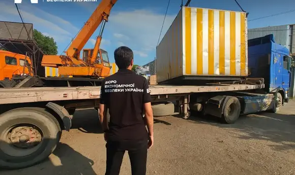 БЕБ припинило роботу нелегальної АЗС на Одещині