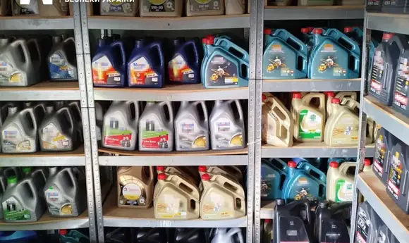 На Київщині судитимуть виробників фальсифікованих моторних олив