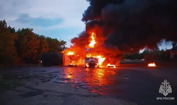 На окупованій Луганщині партизани підпалили заправку зрадника України