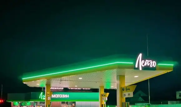 На захоплених АЗС в Криму окупанти розвивають мережу «Лето»