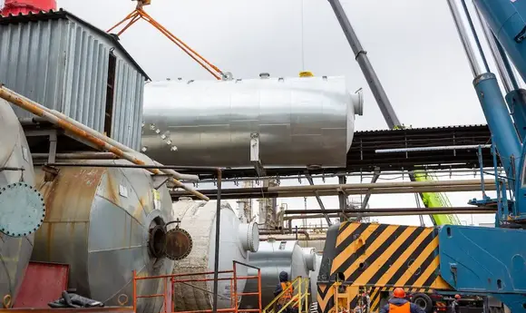 Павлодарський НХЗ модернізується: встановлено нові ємності для LPG