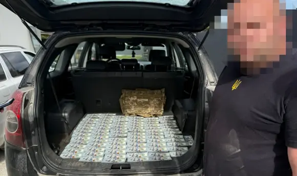 Військові на Київщині незаконно продали 30 тонн пального ЗСУ — ДБР