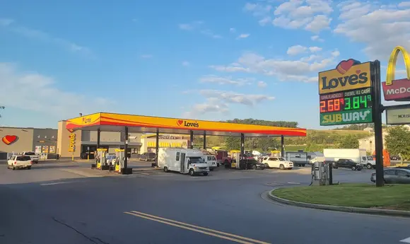 Американська Love’s знесла і відбудувала наново АЗК в Оклахомі