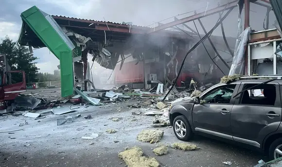 «Шахед» вдарив по АЗС AMIC під Полтавою: будівлю зруйновано (оновлено)
