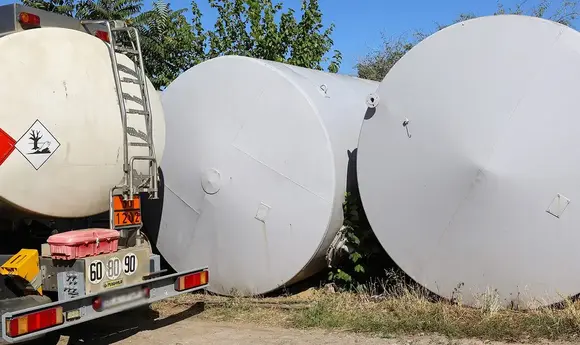 Керівник АЗС на Миколаївщині розбавив бензин для поліції водою