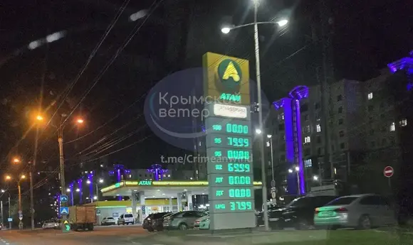 На заправках Криму зникло дизпальне попри заяви окупантів про послаблення дефіциту