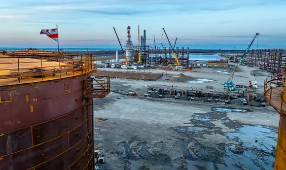 РФ поставила першу партію сирої нафти на новий НПЗ в Грузії