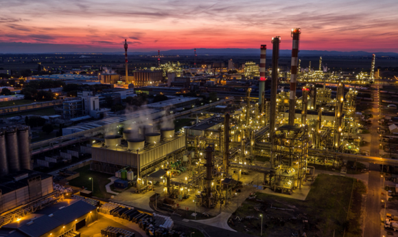 На Дунайському НПЗ MOL спалахнула пожежа