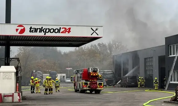 На АЗС в Німеччині вибухнула автоцистерна: четверо постраждалих