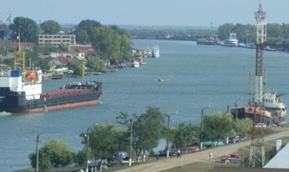 Румунія обмежує заходи барж з небезпечними вантажами в порти на Дунаї