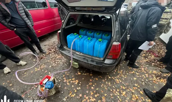 Військовослужбовці зливали дизпальне з автоцистерн на Полтавщині