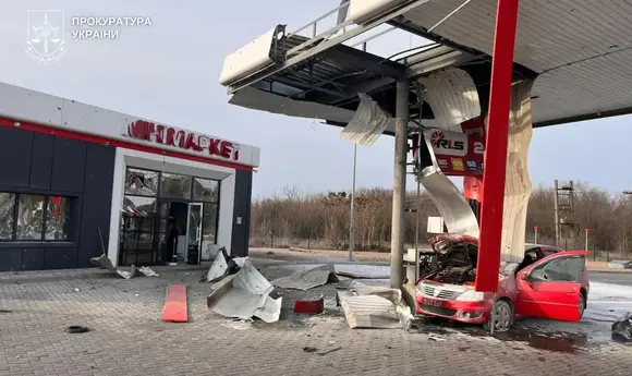 Росія вдарила дронами по двох АЗС на Нікопольщині