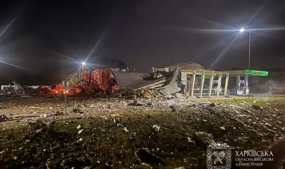 Російська армія вдарила двома КАБами по АЗС OKKO на Харківщині