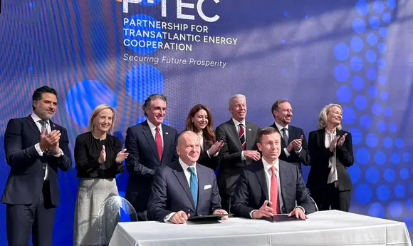 «Нафтогаз» та ORLEN узгодили постачання ще 300 млн кубометрів LNG зі США до України