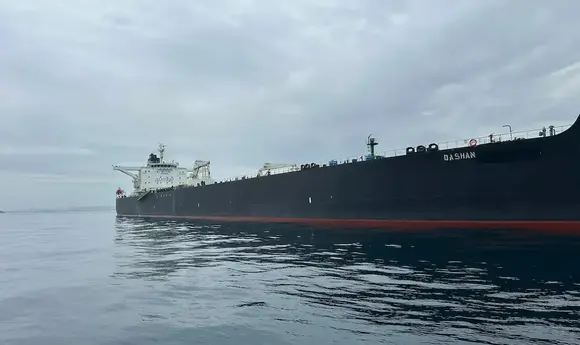 Морські дрони вразили в Чорному морі нафтовий танкер тіньового флоту