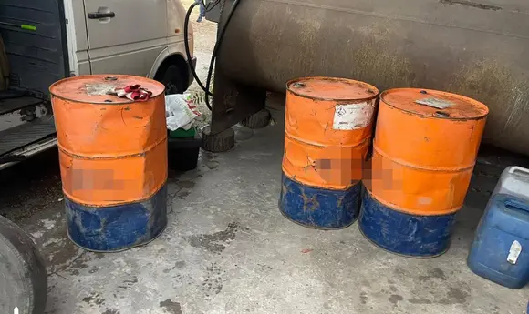 На Донеччині командира військової частини викрили в крадіжці 17 т пального