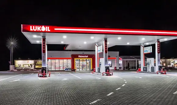 Уряд Румунії дозволив взяти під держконтроль активи «Лукойлу»
