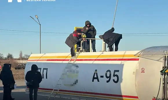 Організатор незаконної мережі АЗС отримав три роки тюрми 