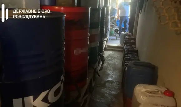 Продавали дизпальне для фронту по 40 грн/л: на Франківщині судитимуть військових