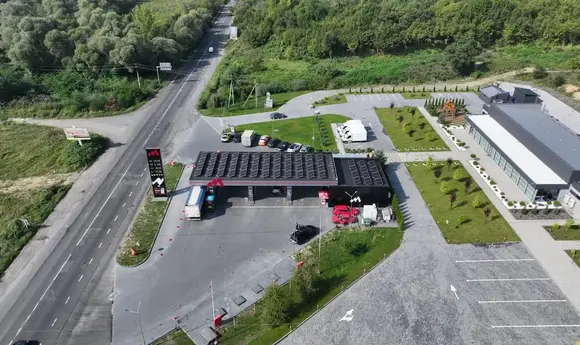 На АЗС Market вивели ціну зарядки електромобілів на стелу