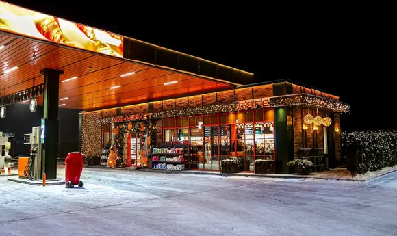 АЗК «ПЕРОН» додала до асортименту гарячі страви від Festory