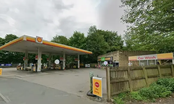 Британська MFG демонтує паливні колонки та автомийку заради магазину