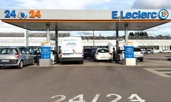 У Франції цього тижня бензин подорожчав на €0,05/л, а E.Leclerc підняла вартість ДП на €0,26/л