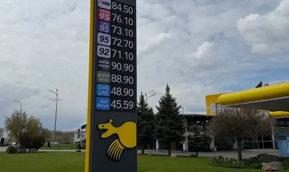 АЗС масово знижують ціни на дизпальне