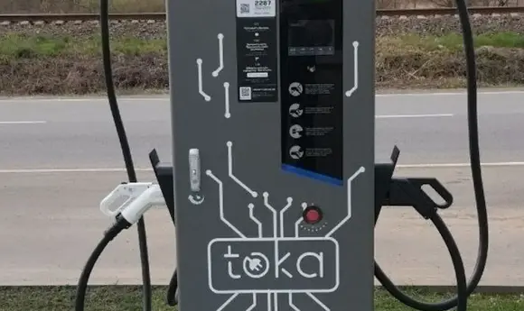 UKRNAFTA спільно з TOKA запустили електрозарядку на Закарпатті