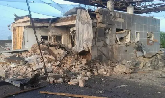 Росіяни атакували АЗК Ukrnafta на Дніпропетровщині: двоє постраждалих