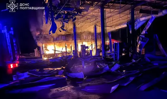 АЗС BVS зруйновано внаслідок обстрілу: постраждала людина