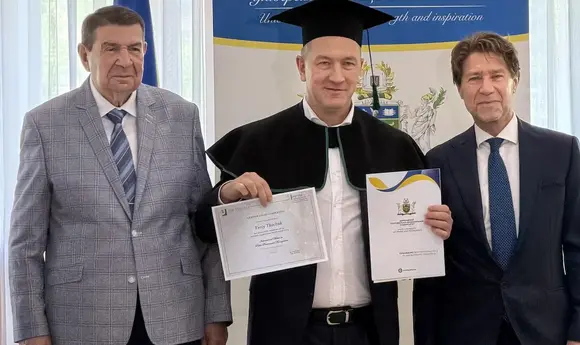 Юрій Ткачук завершив магістерську програму з управління держзакупівлями