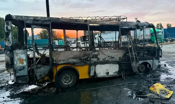 В Одесі внаслідок ракетного удару пошкоджено АЗС 