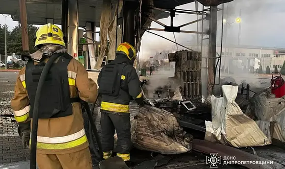 Тяжко поранена вагітна працівниця АЗС на Дніпропетровщині: в лікарні розповіли про її стан