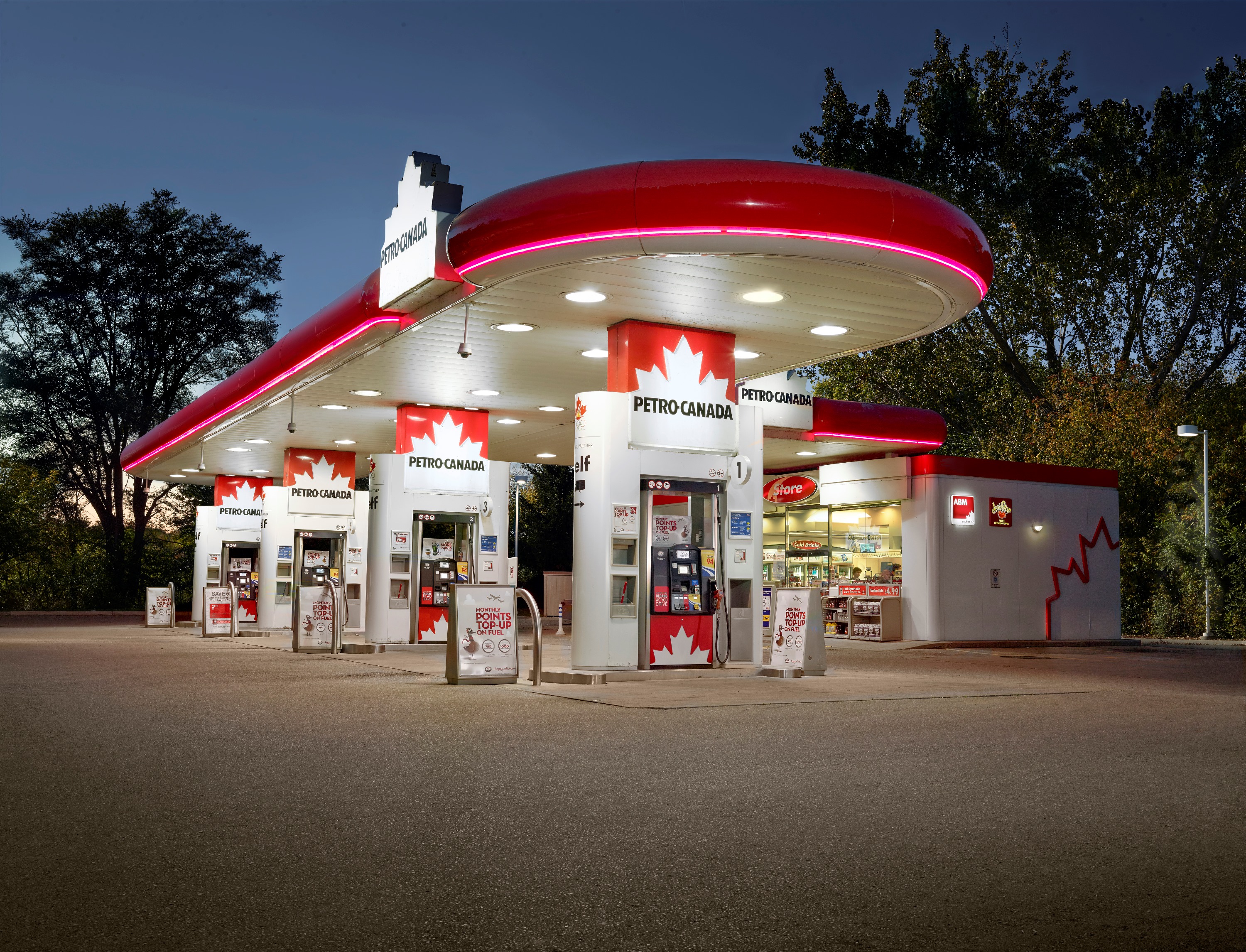 Канада: зростання через не можу