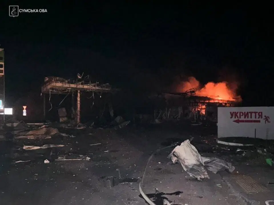 РФ завдала масованого удару по АЗС в Тростянці на Сумщині