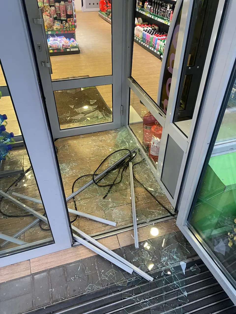 Внаслідок нічного обстрілу пошкоджено два АЗК KLO