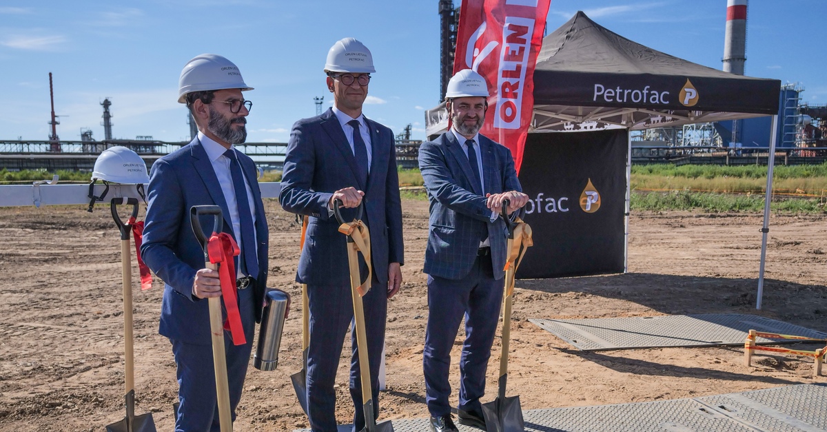 На Мажейкяйському НПЗ почали будівництво нової установки з переробки залишків