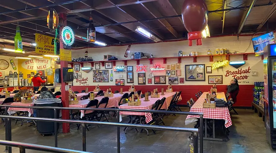Чого можна поїсти на АЗС Rudy's в США