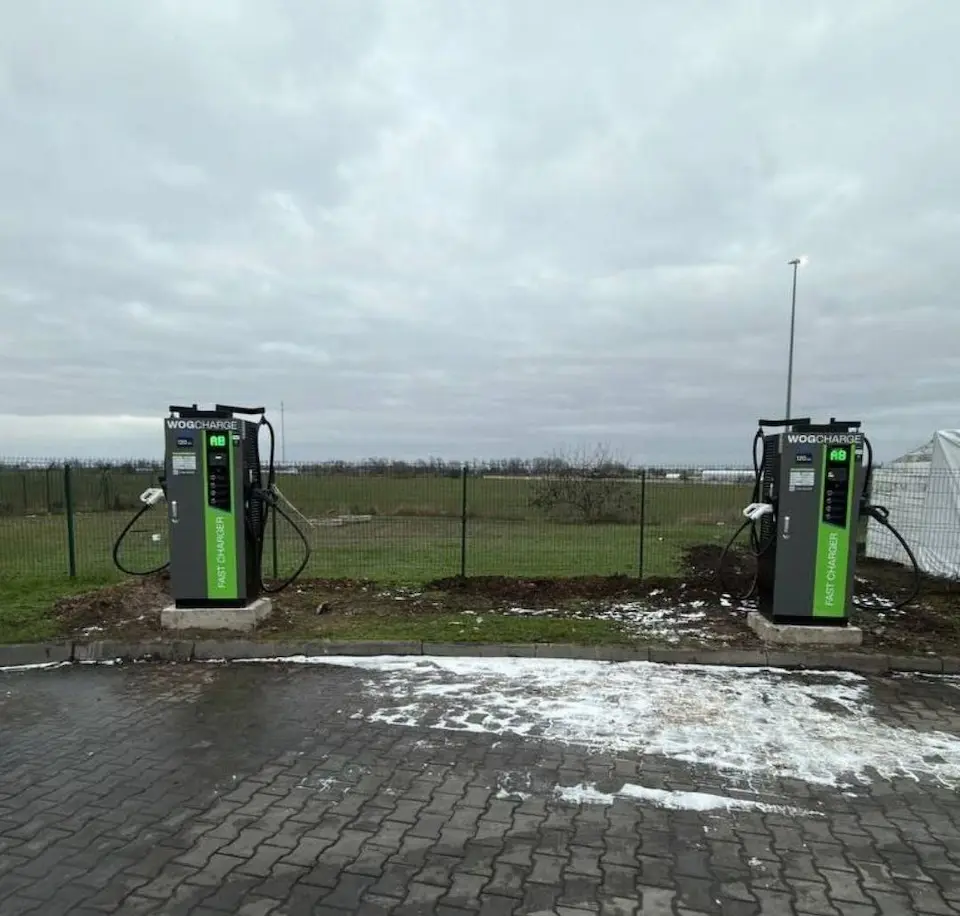 WOG та TOKA запустили швидкісний електромобільний хаб на трасі Київ-Одеса